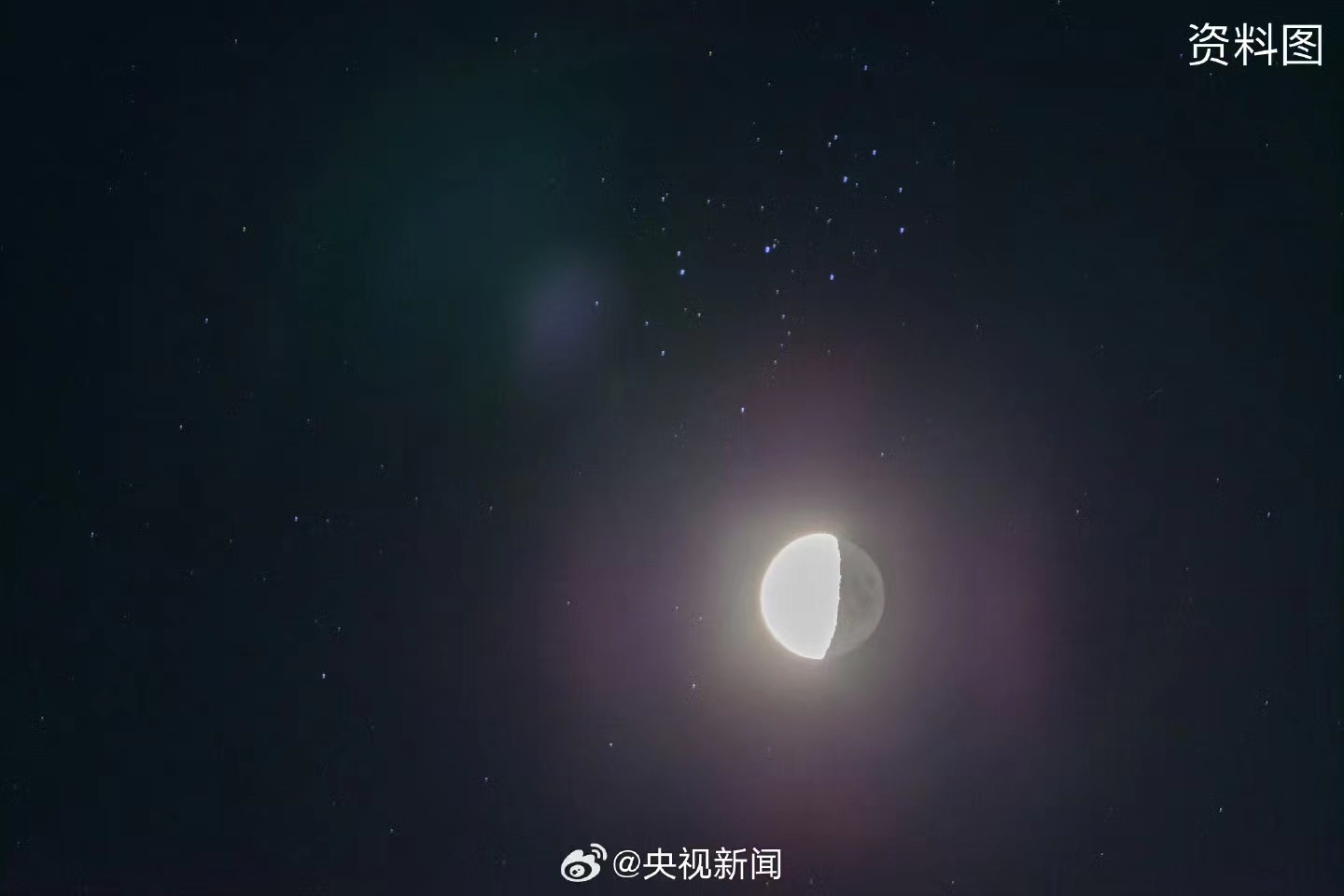 月掩昴星团天象，成就之光与自信的蜕变