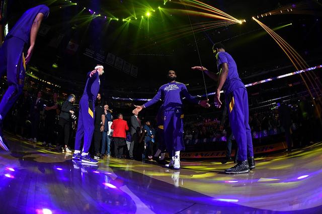 NBA季前赛湖人加时胜太阳，科技重塑篮球魅力，激情之夜智能体验燃爆全场