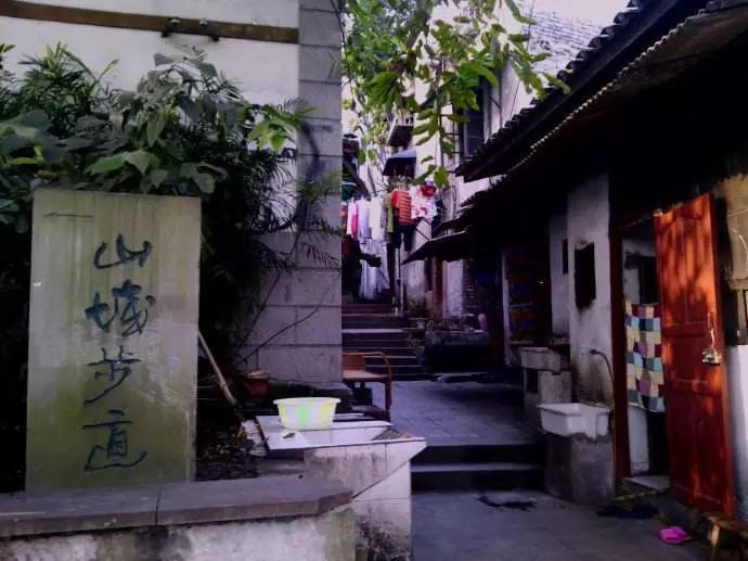 最新茶台图片，小巷深处的特色茶艺之旅探索